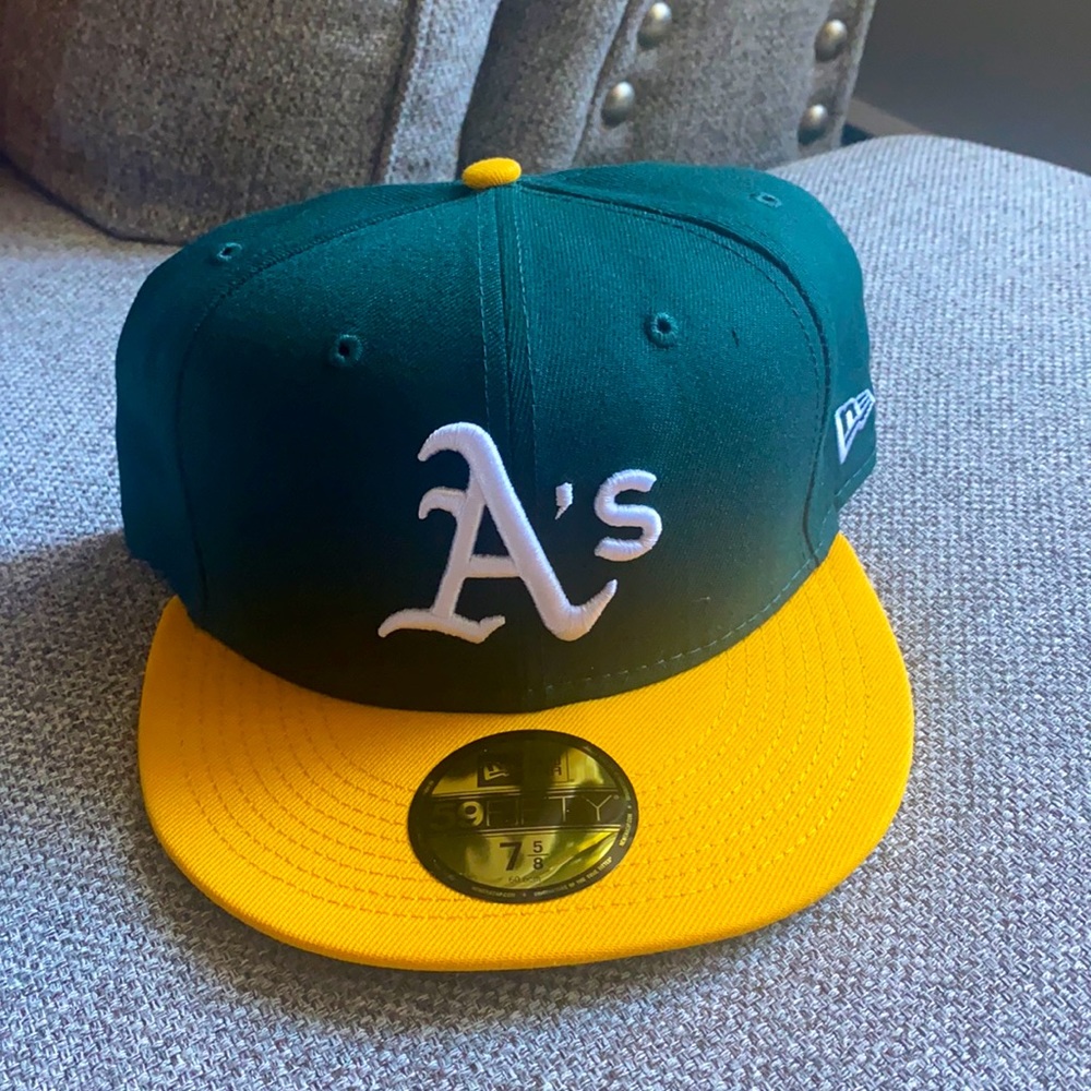 Men’s Fitted Hat
